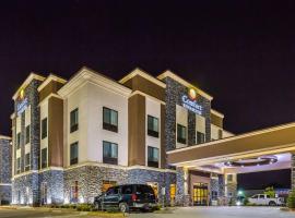 Comfort Inn & Suites Moore - Oklahoma City，位于摩尔的酒店
