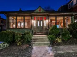 Lake Suite with Sunroom by Henry House Stays