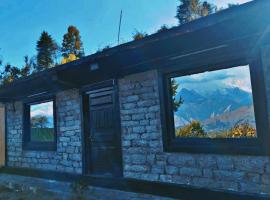 Khwaab - life experience centre，位于Munsyari的豪华帐篷营地