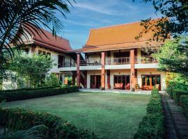 Nakara Villas & Glamping Udon Thani，位于乌隆他尼的乡村别墅
