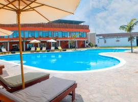 Hotel Resort Thiago，位于上钦查的度假村