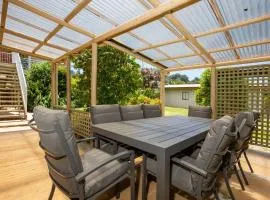 Time and Tide Pet Friendly 1 Min Walk to Beach