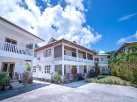 La Maison Hibiscus Self Catering Accommodation，位于博瓦隆的公寓