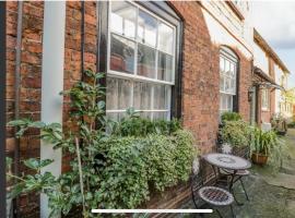 2 Ebor mews cottage free parking permit SY82PG，位于勒德洛的酒店