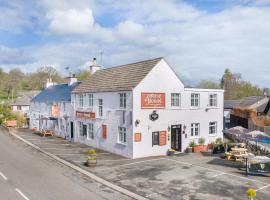 Horse and Hound Country Inn，位于Bonchester Bridge的酒店
