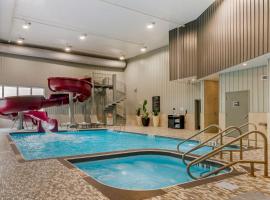 Best Western Plus Dauphin，位于Dauphin的带按摩浴缸的酒店
