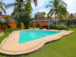 6BR Casa Privada en Pie de la Cuesta，位于Coyuca的酒店