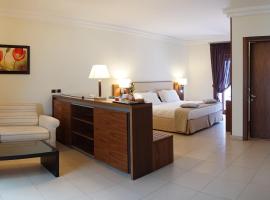 Suites & Residence Hotel，位于波佐利的精品酒店