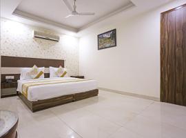 Hotel Platinum Near Delhi Airport，位于新德里德里英迪拉•甘地国际机场 - DEL附近的酒店