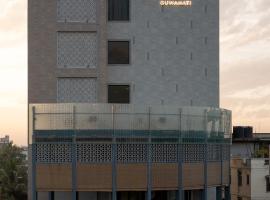 The Greenwood Guwahati - A Luxury Boutique Hotel，位于古瓦哈提普莱亚·戈皮纳思·博多洛伊国际机场 - GAU附近的酒店