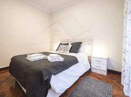 Las Nieves Apartamento，位于希洪的酒店