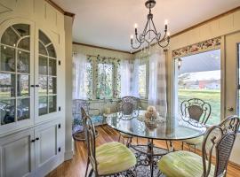 Peaceful Maine Home with Patio Ocean Inlet Getaway!，位于巴斯的酒店