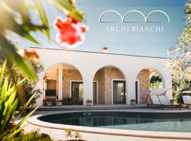 Archi Bianchi，位于切法卢的酒店
