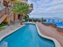 Cheerful 3 -bedroom villa with Pool，位于Tortola Island的乡村别墅