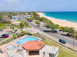 Apartamento frente a la Playa Arecibo Puerto Rico，位于阿雷西博的酒店