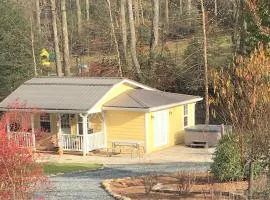 La Casita with New Hot Tub and outdoor Playground