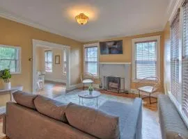 Beautiful Bungalow Stones throw from Cooper Young