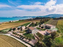 Agriturismo Il Colle Dei Lecci，位于安科纳的酒店