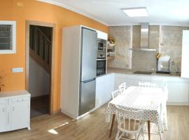 Casa Carmiña: Casa para pequeños grupos en el corazón de Galicia，位于伊里霍的酒店