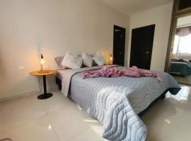Lola's House Guayaquil Self Check-In & B&B