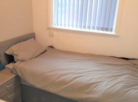 Single Bedroom In Withington M20 1 Single Bed, RM4，位于曼彻斯特的住宿加早餐旅馆