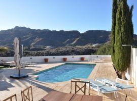 Mojacar Apartment Near the Beach with Private Pool，位于莫哈卡尔滨海高尔夫球场附近的酒店