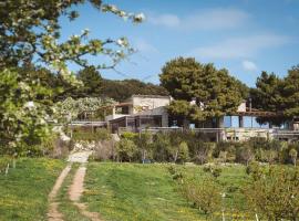 Masseria Agriturismo Torre Di Albidona，位于特雷比萨切的乡间豪华旅馆