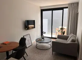 Stylish 2 bedrooms townhouse in central Wellington