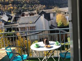 Les Jardins du Casino T2 bis- 4 personnes-Tarif cures，位于巴涅尔-德吕雄的酒店