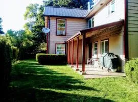 Downtown White Salmon Garden Home