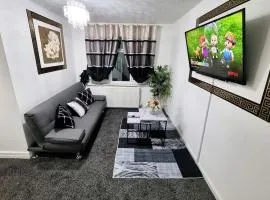 *5SM* Setup for your most relaxed & amazing stay + Free Parking + Free Fast WiFi *