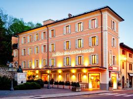 Albergo Ristorante Corsini，位于帕武洛内尔夫里尼亚诺的酒店