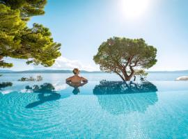 TUI BLUE Makarska - Adults Only，位于伊格拉恩的带泳池的酒店