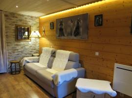 Pensée Des Alpes 2 Etoiles Ski and Spa，位于布里德莱班Casino des 3 Vallées Brides les Bains附近的酒店