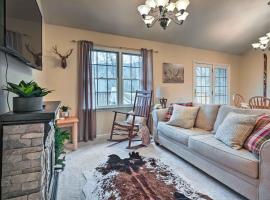 Hike, Bike and Ski Mtn-View Gem in Mercersburg，位于Clear Spring的酒店