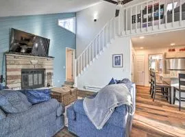 Hot Tub, Fire Pit and Game Room Tobyhanna Home!