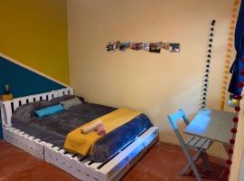 Hostal 23，位于圣克里斯托瓦尔-德拉斯卡萨斯的酒店