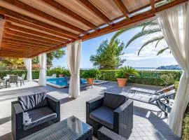 Gorgeous Home In Okrug Gornji