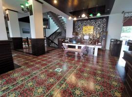 迪安达曼酒店，位于甲米镇的酒店