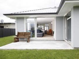 Fiordland Getaway - Te Anau Holiday Home，位于蒂阿瑙的酒店