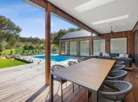 Moggs Creek Luxury Escape