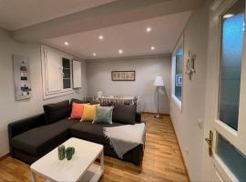 Viviendas Turísticas Los Cubos de Llanes 1，位于利亚内斯的酒店