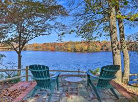 Vibrant Milford Home with Boat Dock and Patio!，位于米尔福德的酒店