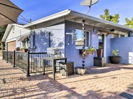 Quaint Mesa Studio Near Cubs Spring Training!，位于梅萨的酒店