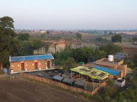 Tarangini Farmstay，位于Maheshwar的酒店