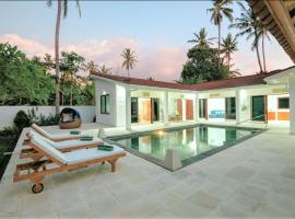 Villa Serenity，位于甘地达萨的海滩短租房