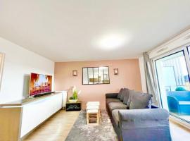 L'atelier Chic - Wifi fibre - Parking privée - Balcon - NETFLIX，位于拉内斯泰尔的酒店