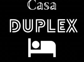 casa duplex，位于维多利亚Carlos Gomes Theatre附近的酒店