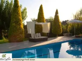 Abelos Villa (views, garden and private pool*)