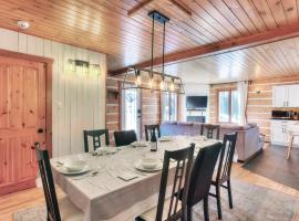 Hjort cottage - 4 Bedrooms 9 people 2 bathrooms，位于La Macaza的酒店